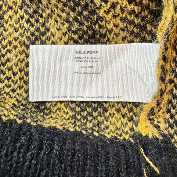 NWT Wild Pony Fuzzy Sweater Black & Yellow Tiger Stripe Oversized Women Size S/M - Picture 9 of 11